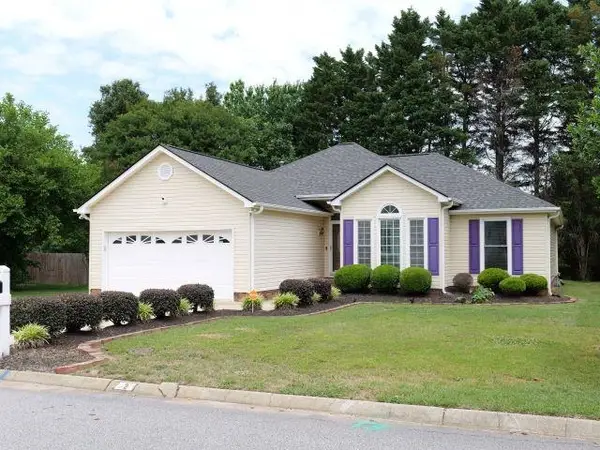 2 Tearose Lane, Simpsonville, SC 29681