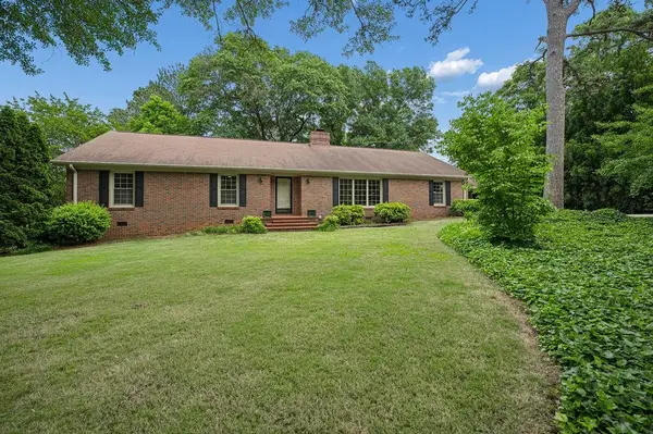 711 Fernwood Dr Drive, Spartanburg, SC 29302