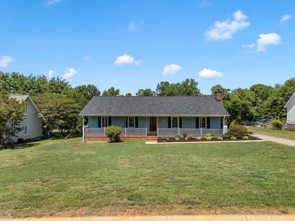 138 Parris Ridge Drive, Boiling Springs, SC 29316