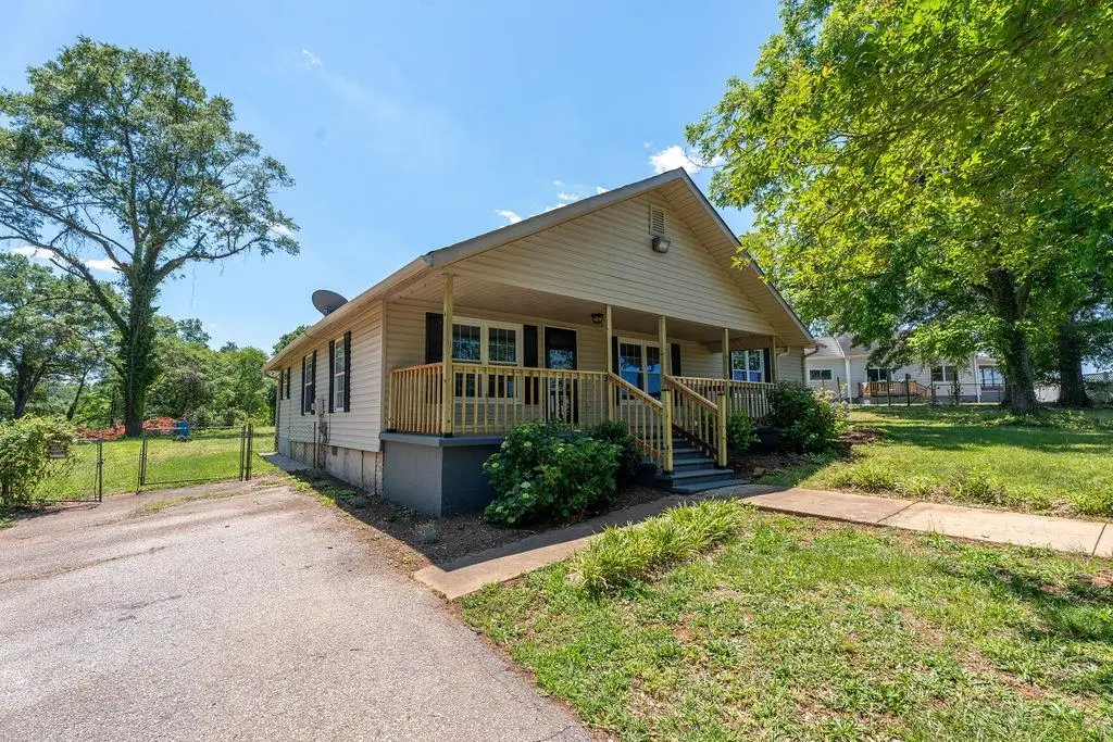 423 Carolina Dr, Spartanburg, SC 29306 - #1