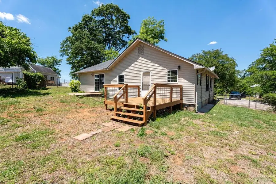 423 Carolina Dr, Spartanburg, SC 29306 - #2