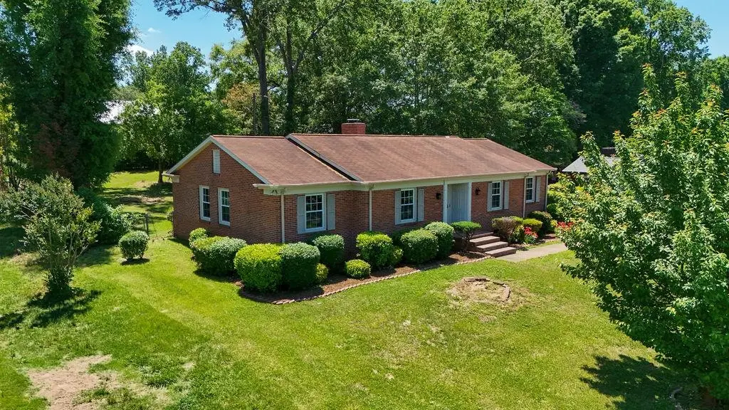 309 Pineridge Dr, Spartanburg, SC 29303 - #1