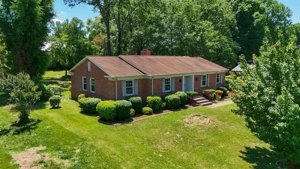 309 Pineridge Dr, Spartanburg, SC 29303