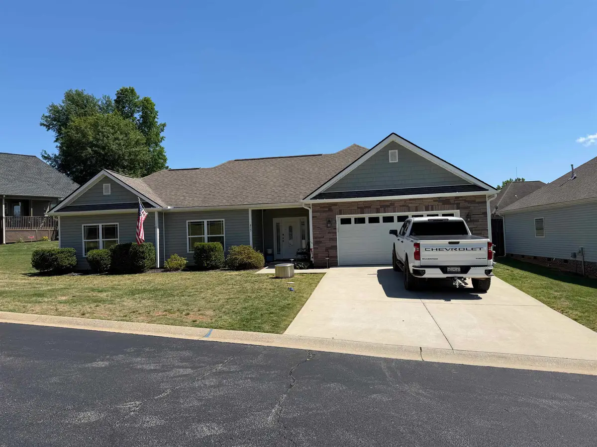 215 Victory Gallop Lane, Boiling Springs, SC 29316 - #1