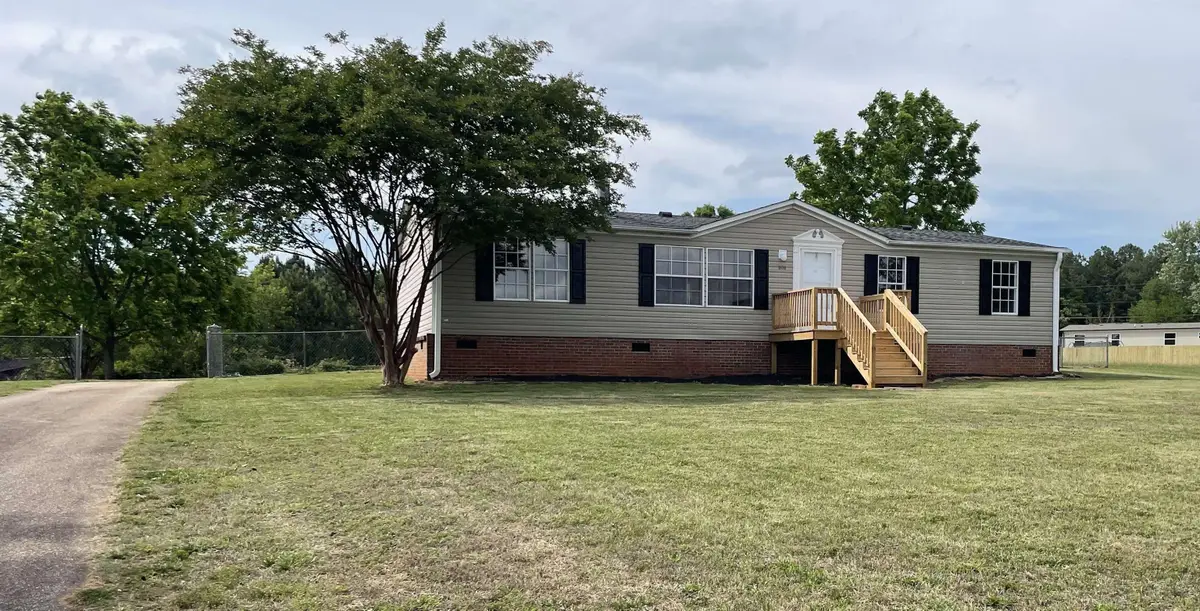 808 W Fleming Farm Dr, Inman, SC 29349 - #1