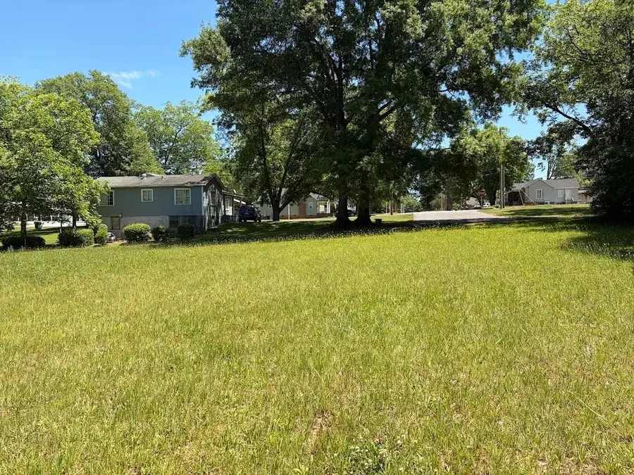 510 W Race St, Gaffney, SC 29341 - #2