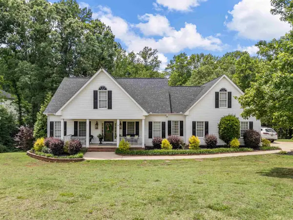 379 Shallowford Drive, Boiling Springs, SC 29316-5801