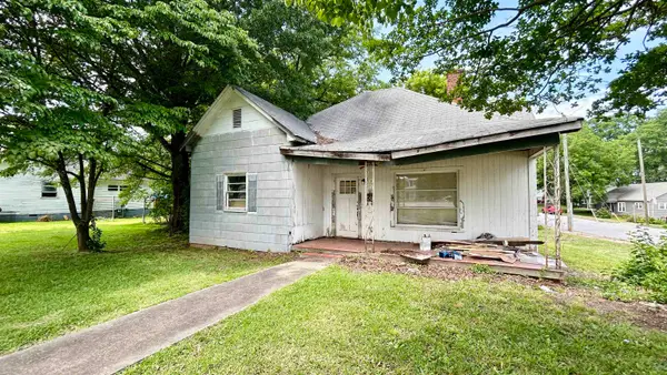 100 Lipscomb Street, Gaffney, SC 29340