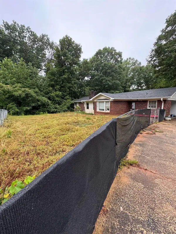 201 Tucker Rd, Spartanburg, SC 29306