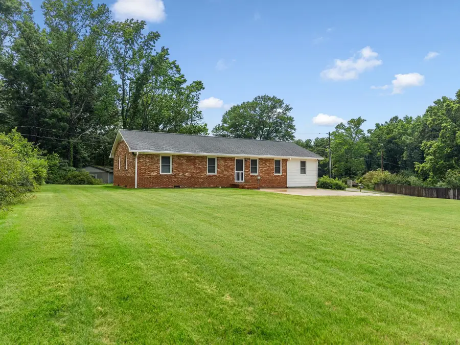 175 Foster St, Cowpens, SC 29330 - #2