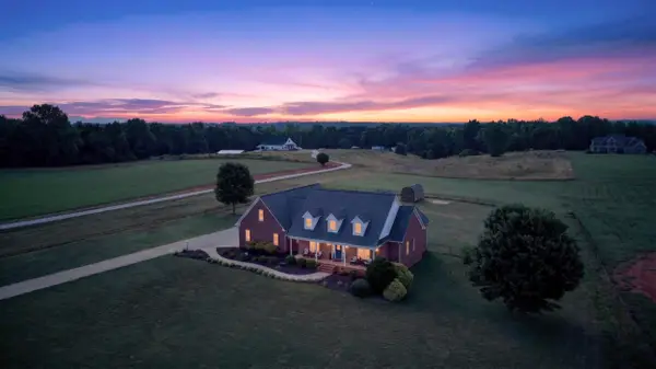 820 Old Island Ford Road, Chesnee, SC 29323