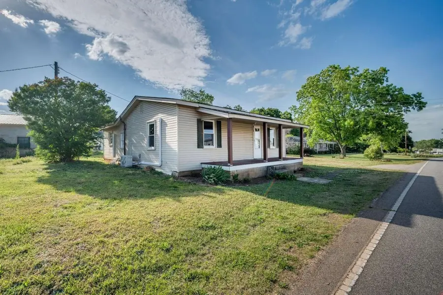 282 Tucapau Road, Wellford, SC 29385 - #2