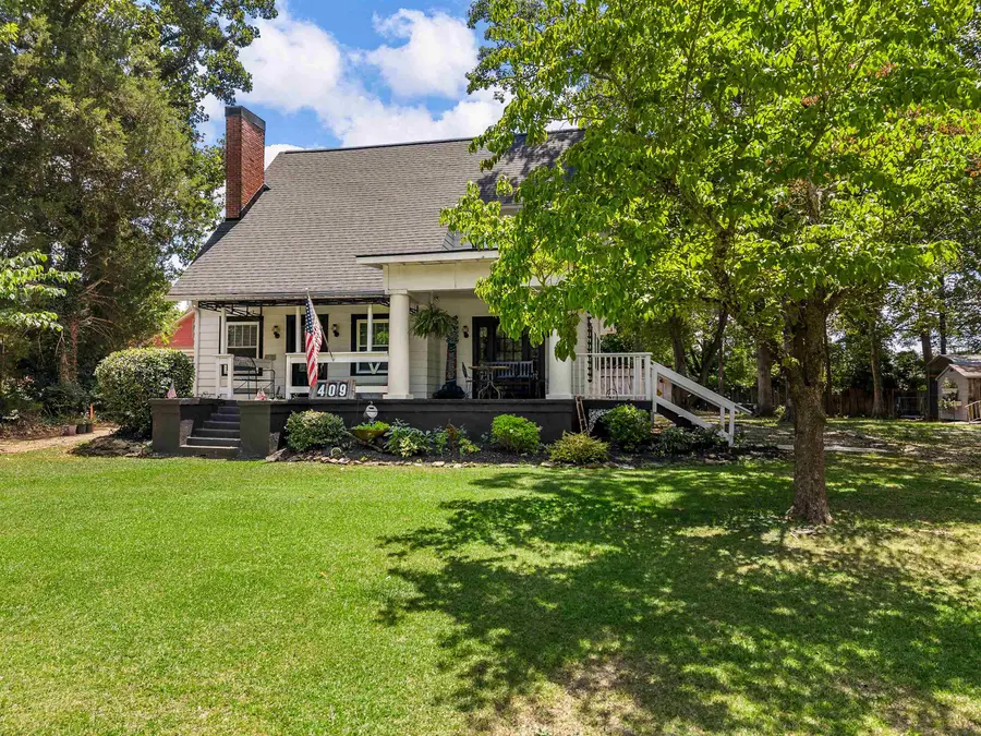 409 N Howard Avenue, Landrum, SC 29356 - #2