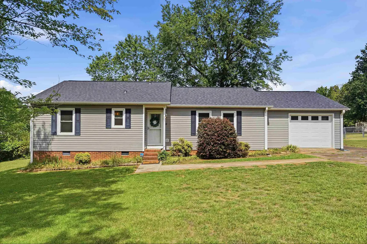 303 Jamie Court, Boiling Springs, SC 29316 - #1