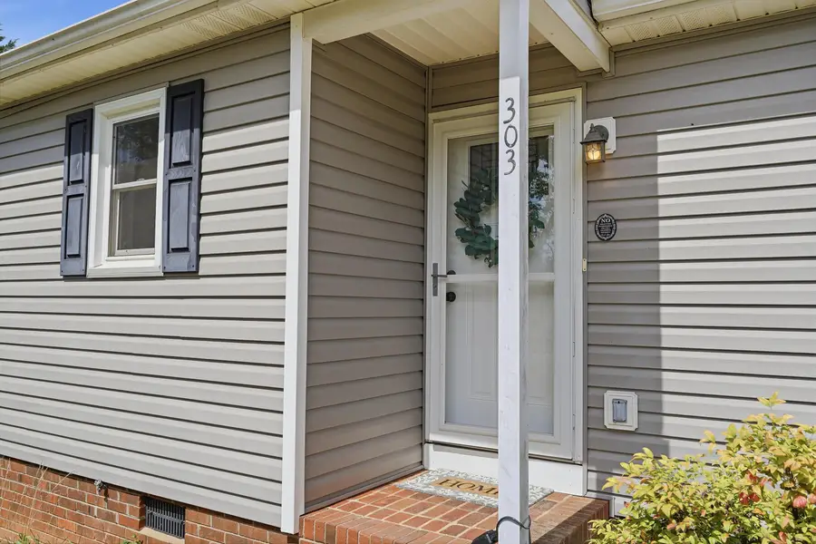 303 Jamie Court, Boiling Springs, SC 29316 - #2