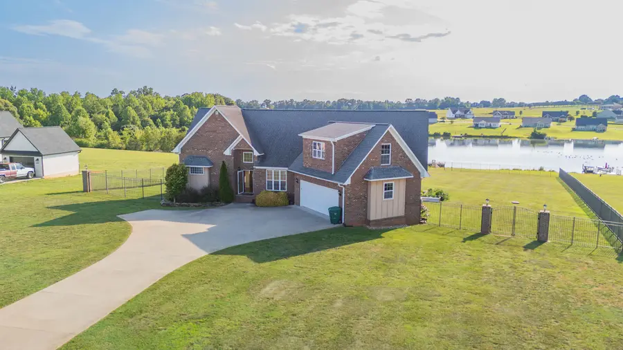 105 N Stallion Dr, Cowpens, SC 29330 - #3