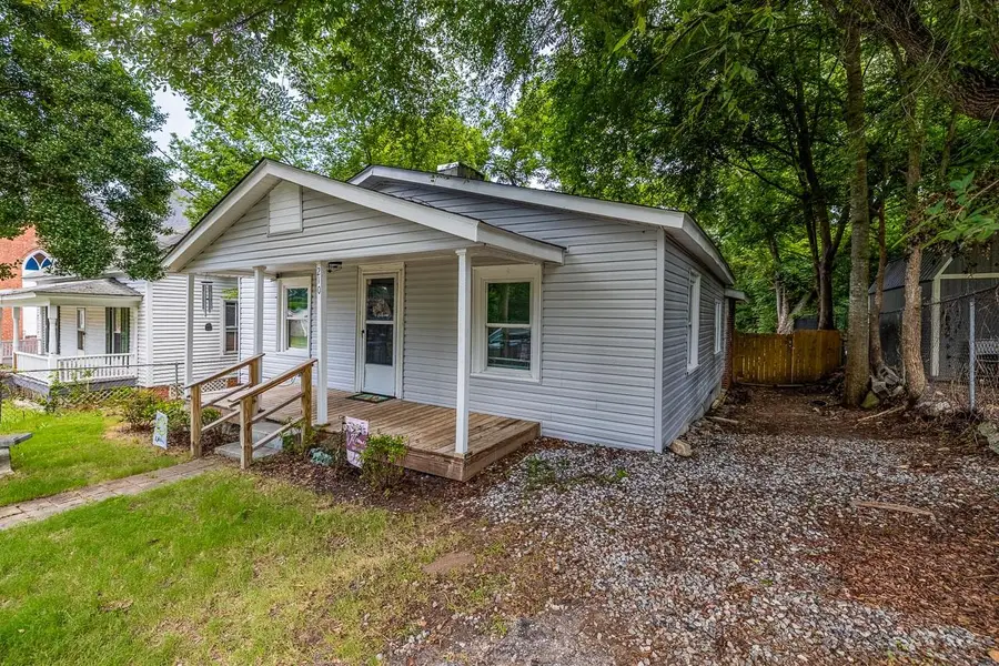 210 E Hampton Street, Laurens, SC 29361-0 - #2