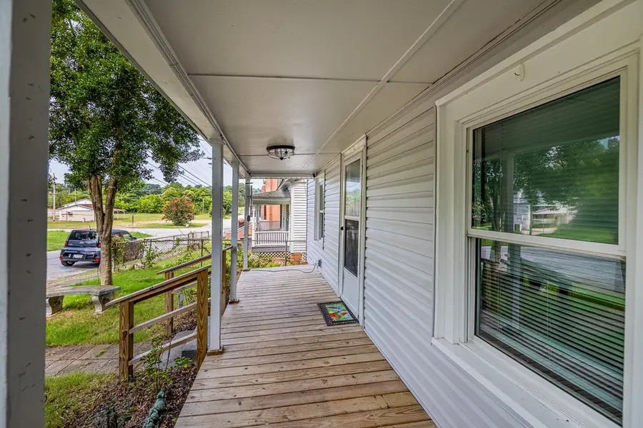 210 E Hampton Street, Laurens, SC 29361-0 - #3
