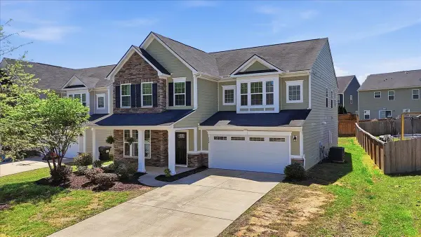 220 Waters Run, Simpsonville, SC 29681