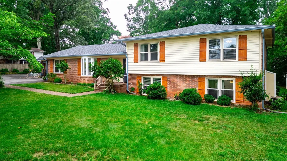14 Watkins Bridge Road, Greenville, SC 29617 - #1