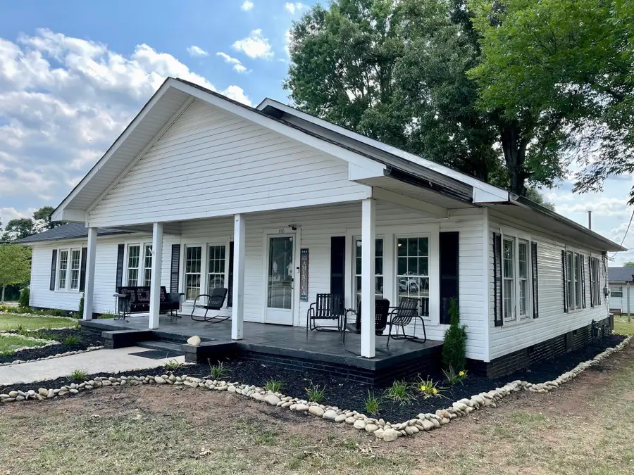 416 S Kentucky Avenue, Chesnee, SC 29323 - #3