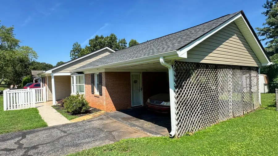 136 Raintree Dr, Spartanburg, SC 29301 - #3