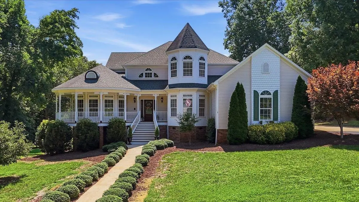 901 Bennetts Bridge Road, Greer, SC 29651 - #1