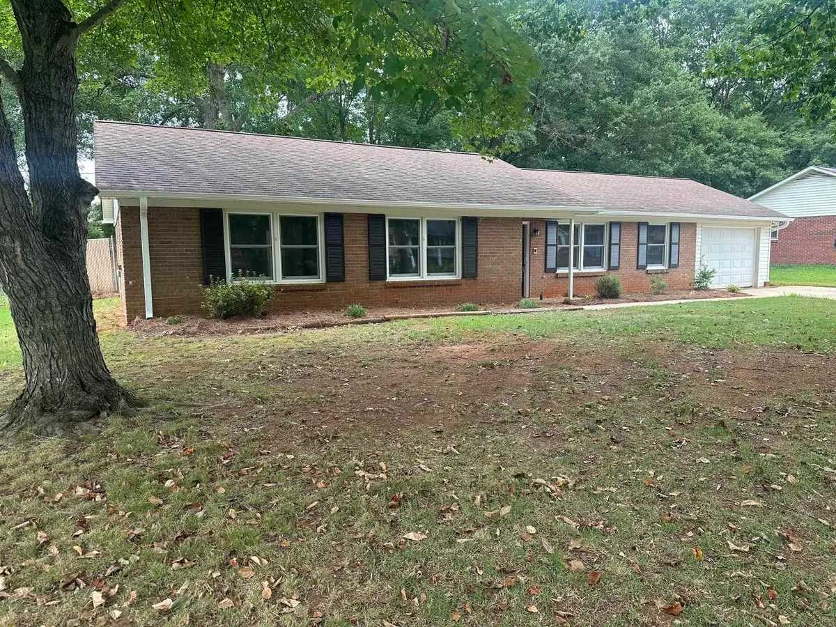 220 River Forest Drive, Boiling Springs, SC 29316 - #1
