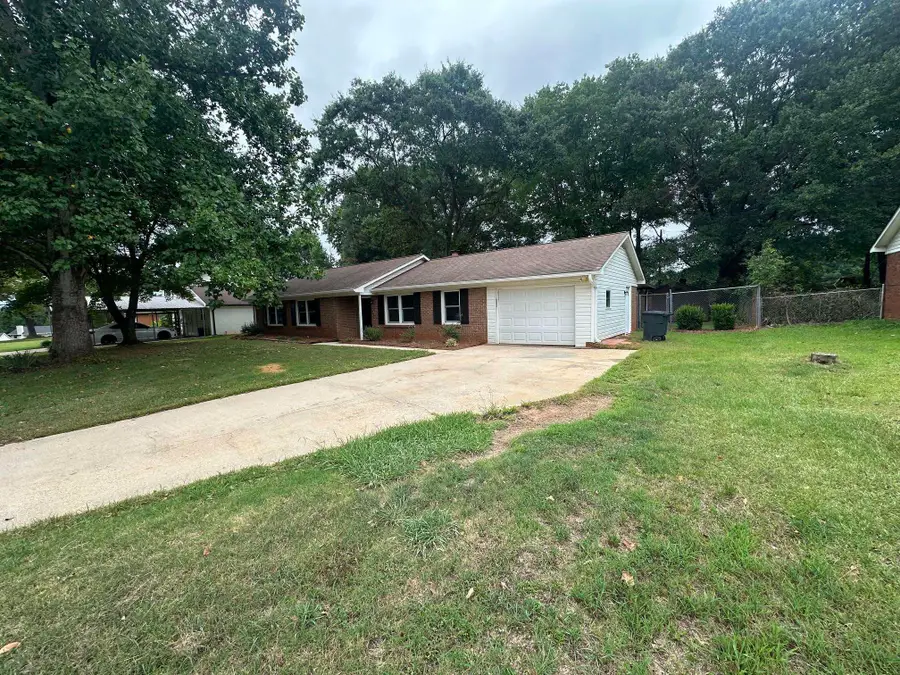 220 River Forest Drive, Boiling Springs, SC 29316 - #3