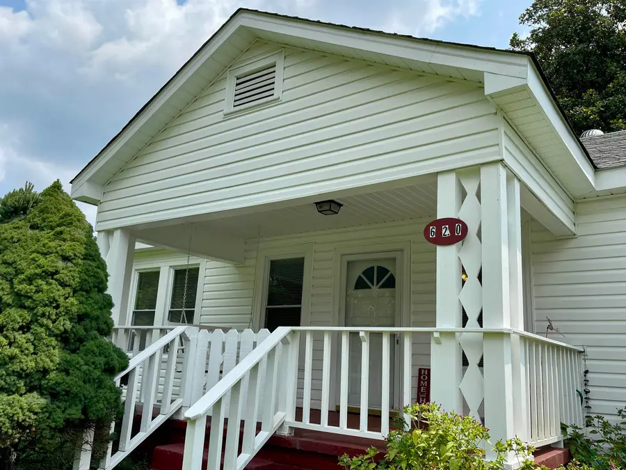 620 W Cherokee Street, Chesnee, SC 29323 - #2