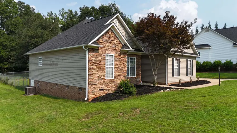 232 Orleans Drive, Wellford, SC 29385 - #2