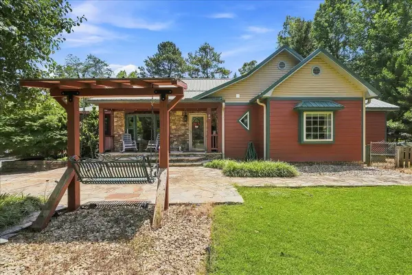 213 Cox Ridge Court, Trvelers Rest, SC 29690