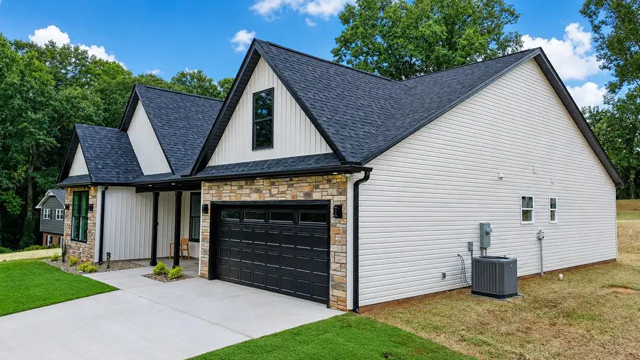 333 Peach Valley Drive, Spartanburg, SC 29303 - #2