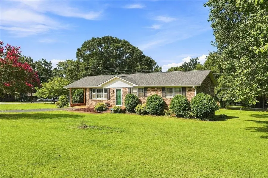 701 Alberta Avenue, Boiling Springs, SC 29316 - #3