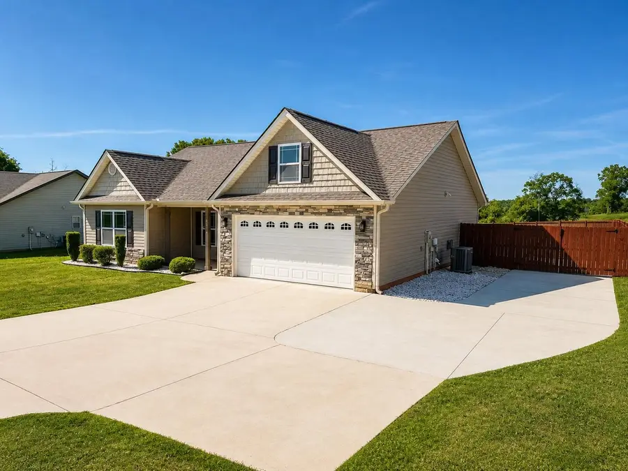 3121 Rainbow Lake Rd, Inman, SC 29349 - #2
