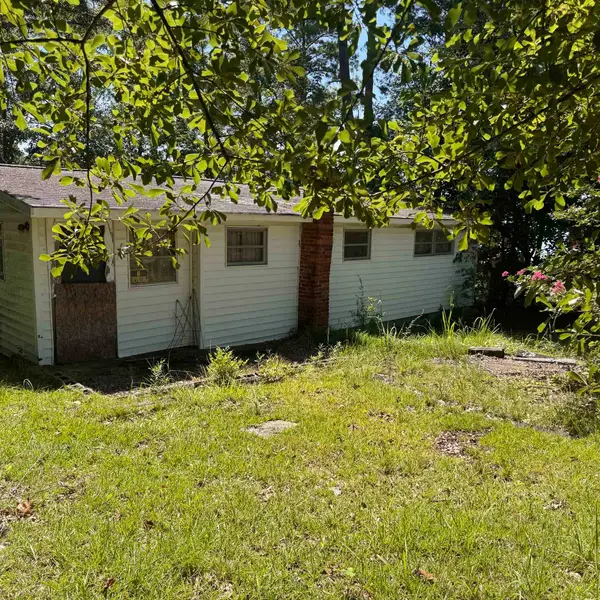81 Challenger Road, Cross Hill, SC 29332