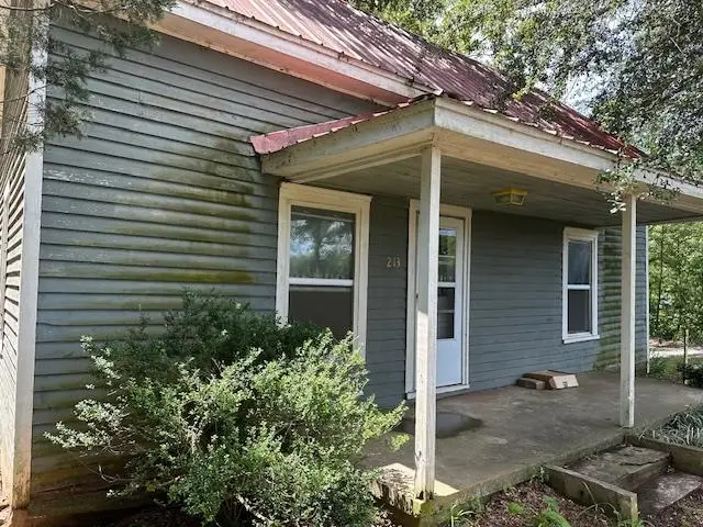 213 N Howard Avenue, Landrum, SC 29356 - #2