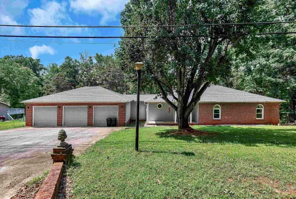 118 Old Saluda Dam Road, Greenville, SC 29611-3054