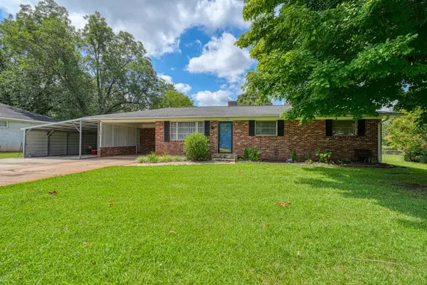 5 Clover Street, Inman, SC 29349
