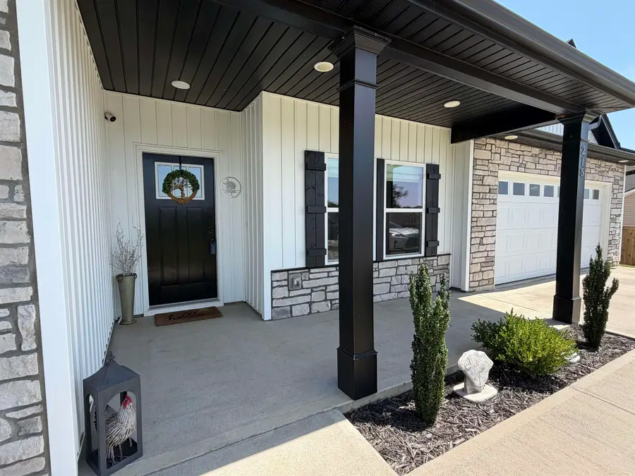 215 Rc Thompson Rd, Chesnee, SC 29323 - #2