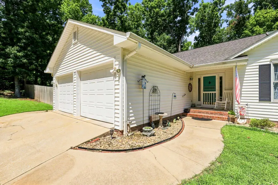 545 E Brookwood Drive, Landrum, SC 29356 - #2