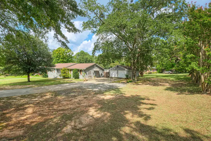 202 N Pine Lake Drive, Spartanburg, SC 29301 - #2