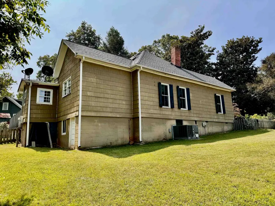 206 E Greenwood Street, Landrum, SC 29356 - #2