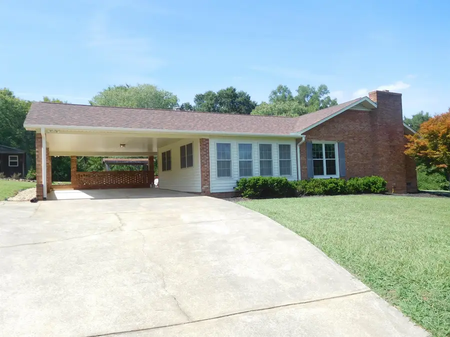 620 S Shelby Street, Blacksburg, SC 29702 - #2