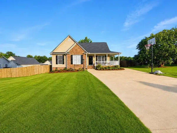 710 Running Creek Lane, Boiling Springs, SC 29316