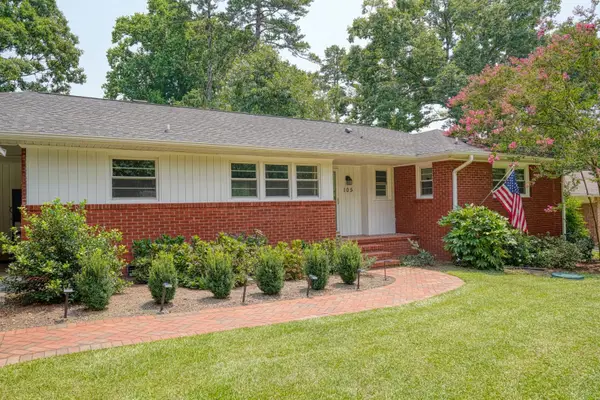 105 Guilford Place, Spartanburg, SC 29302