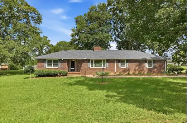 1091 Old Georgia Road, Roebuck, SC 29376-2727