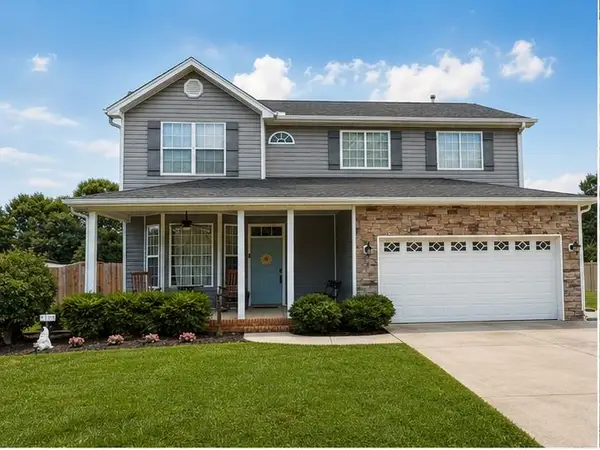 15 Camrose Drive, Greer, SC 29651