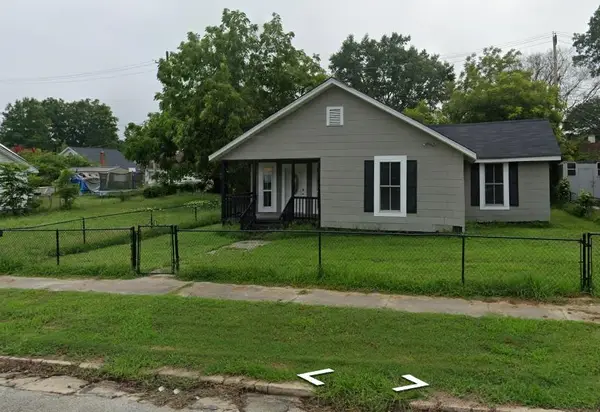 32 Peachtree Street, Clinton, SC 29325