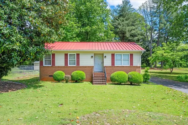 8 Cross Street, Inman, SC 29349